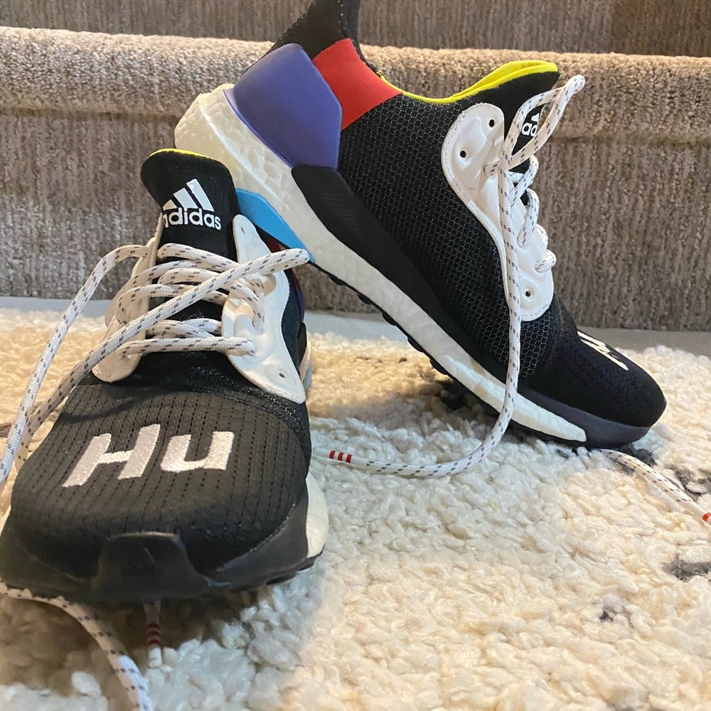 Adidas Sneakers